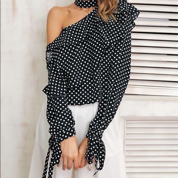 “Lotty Dotty” polka dot ruffle detail blouse. - Picture 4 of 7